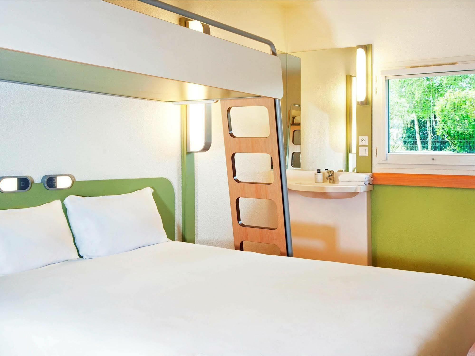 Ibis Budget Fontainebleau Avon Buitenkant foto