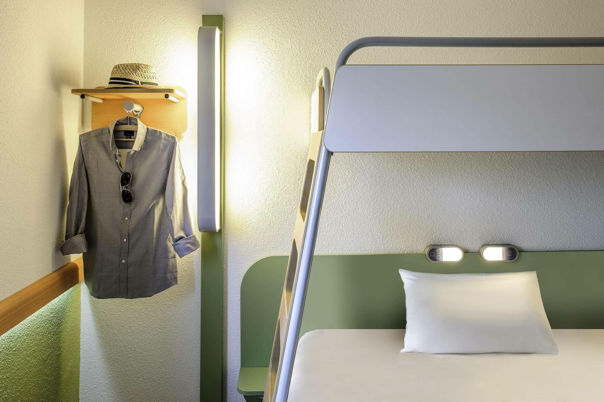 Ibis Budget Fontainebleau Avon Buitenkant foto