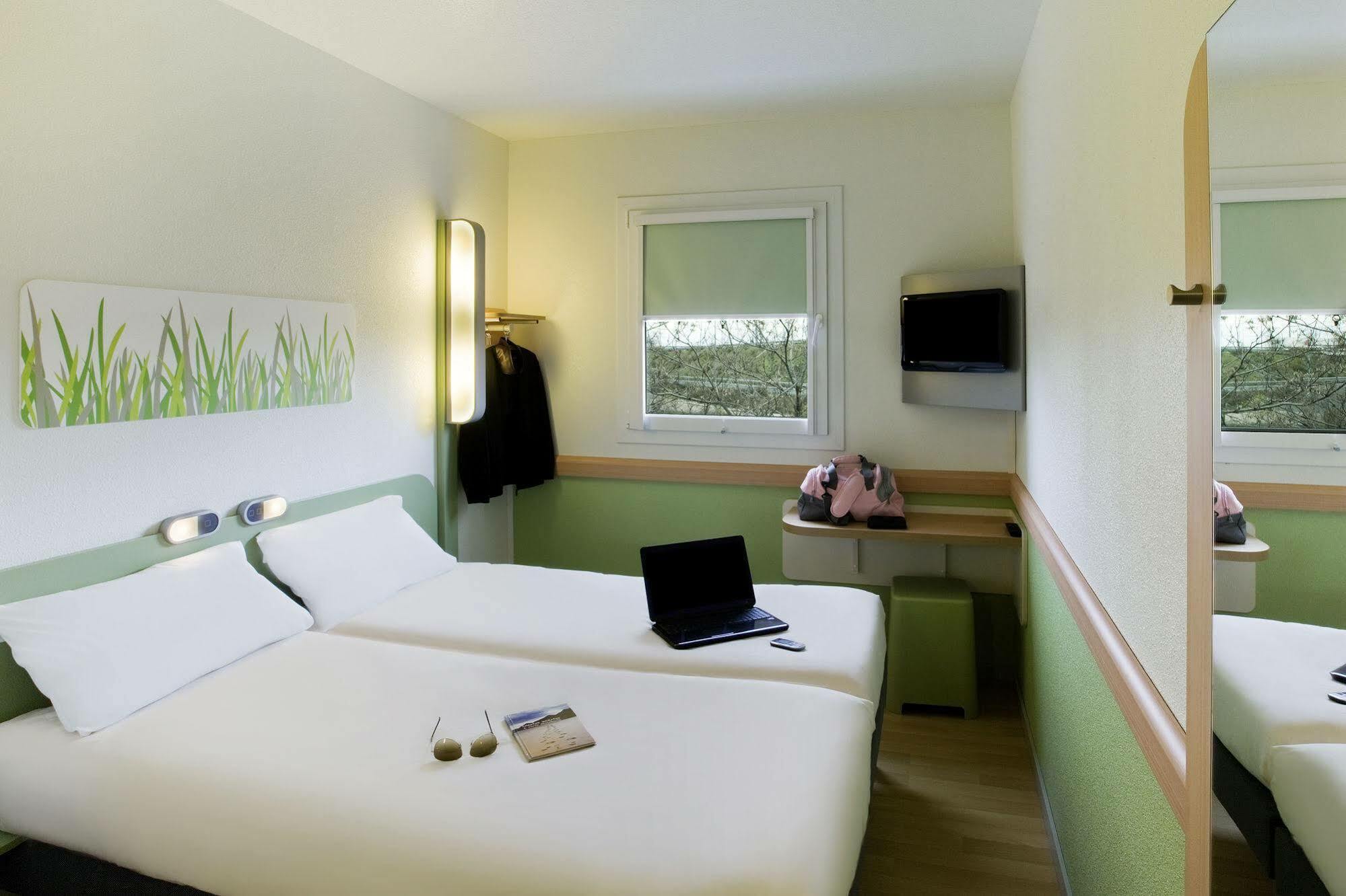 Ibis Budget Fontainebleau Avon Buitenkant foto