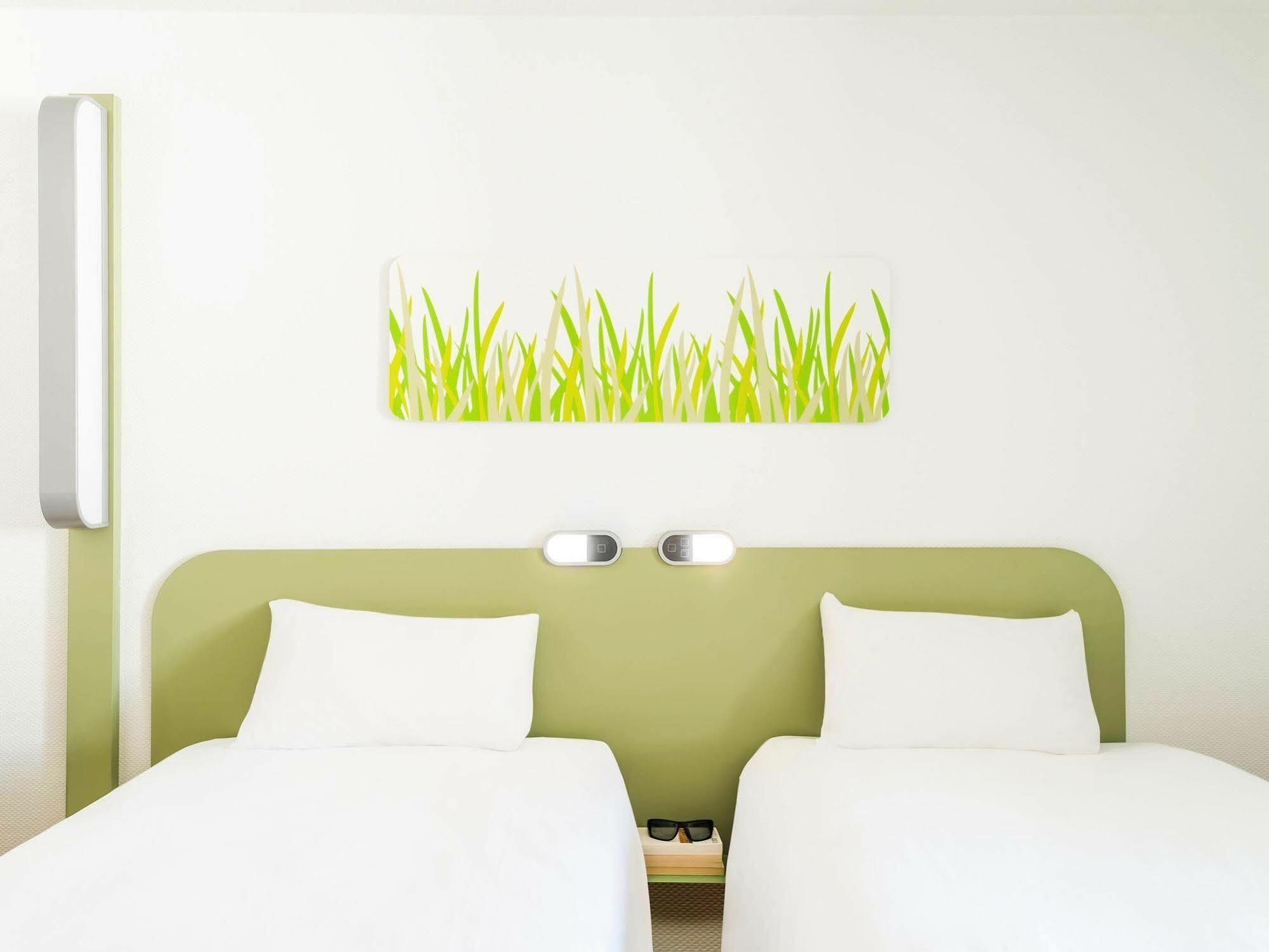 Ibis Budget Fontainebleau Avon Buitenkant foto